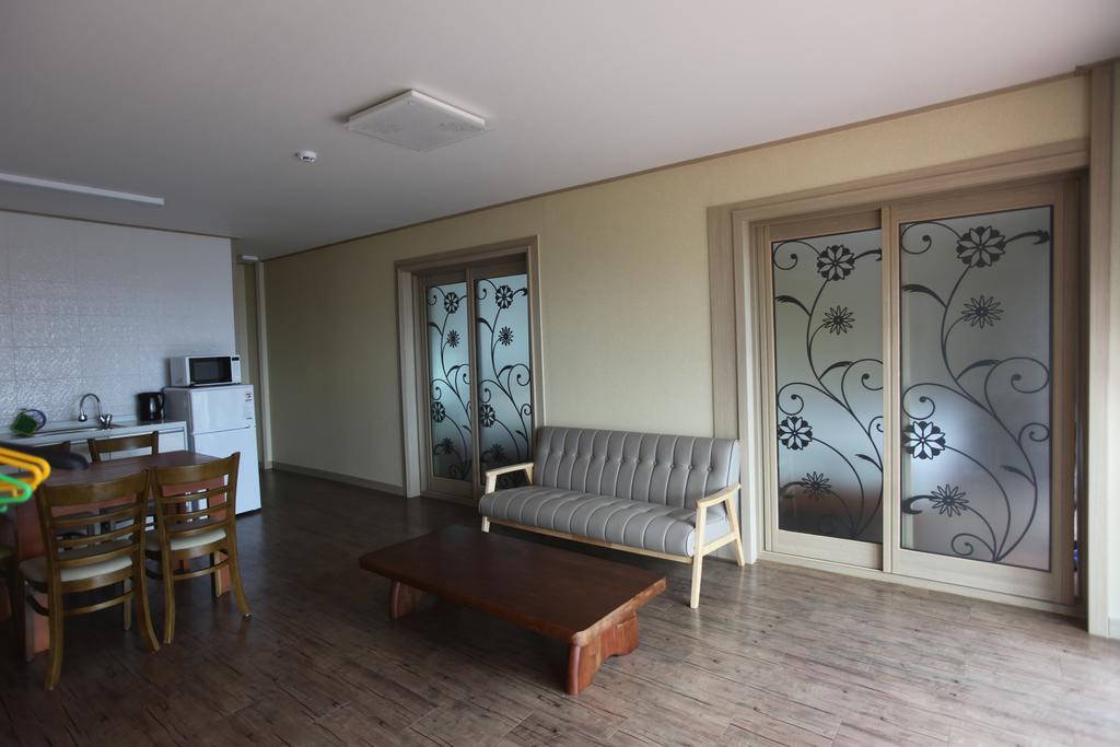 Good Day Pension Seogwipo Quarto foto